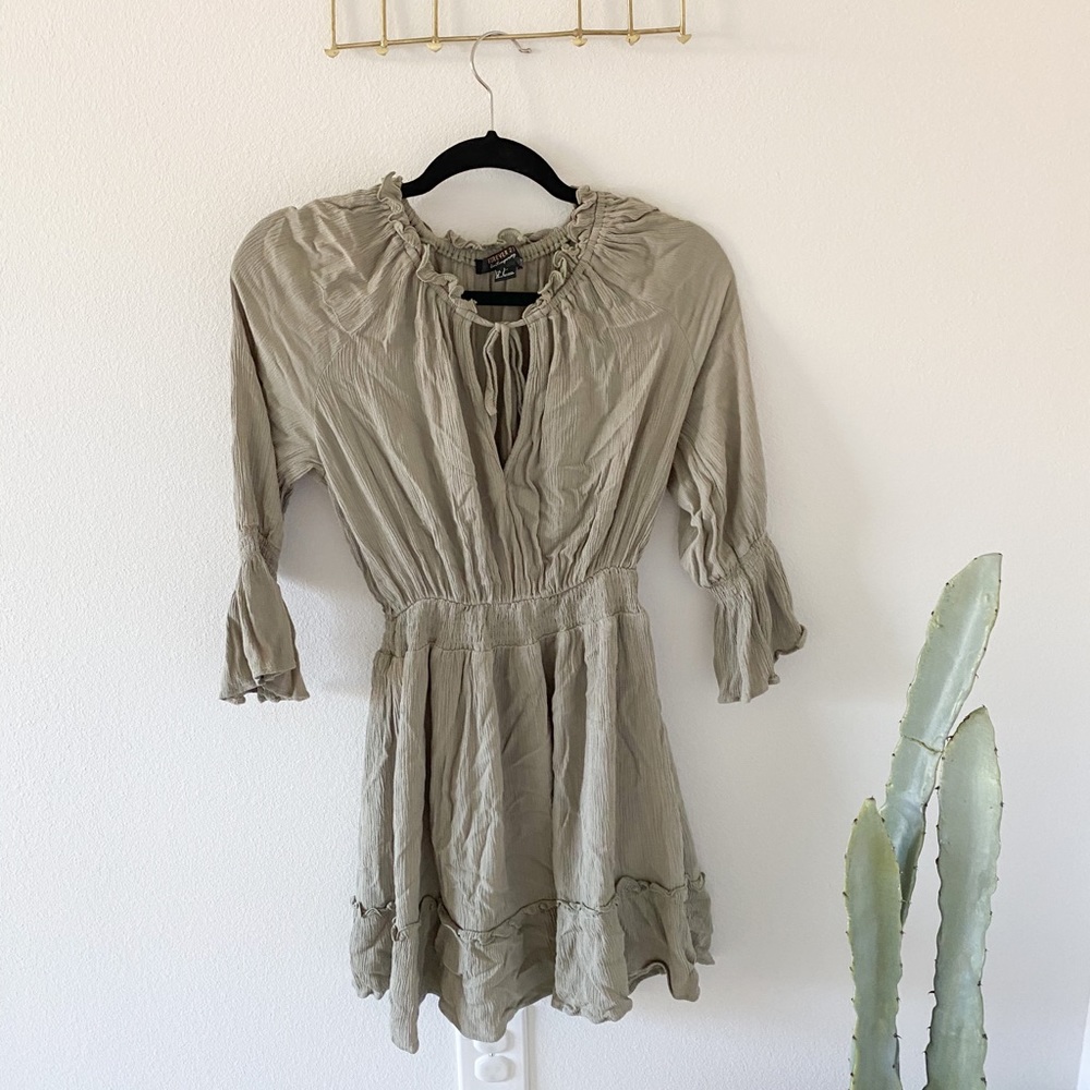 SOLD Green crinkled smocked dress